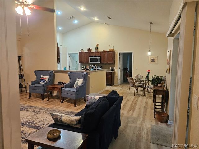 41 Fringetree Street, Homosassa, FL 34446