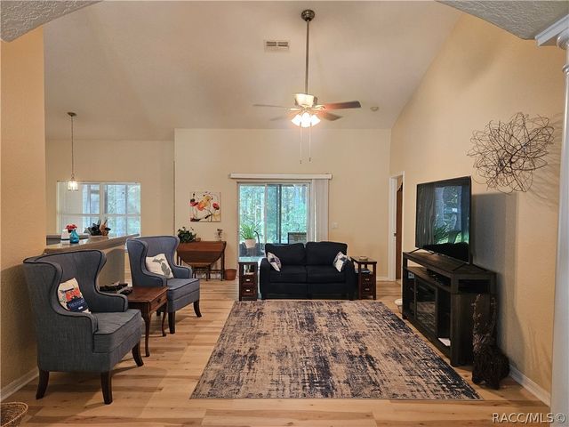 41 Fringetree Street, Homosassa, FL 34446