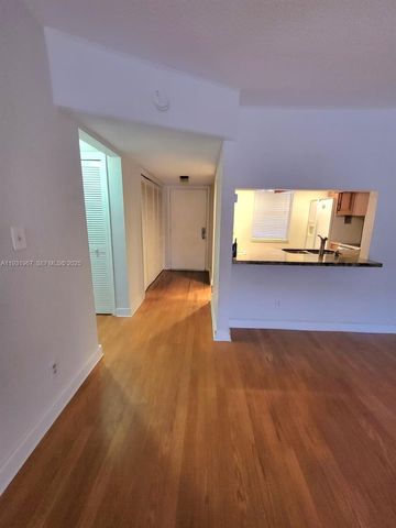 4321 NW 9th Avenue 102, Deerfield Beach, FL 33064
