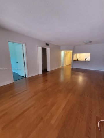 4321 NW 9th Avenue 102, Deerfield Beach, FL 33064