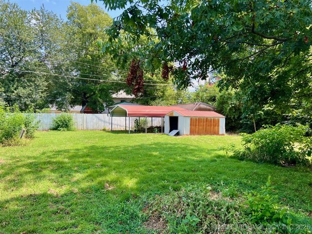 1636 E 4th Street, Okmulgee, OK 74447