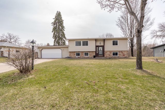 6401 Shingle Creek Drive, Brooklyn Park, MN 55445