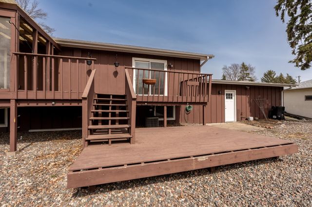 6401 Shingle Creek Drive, Brooklyn Park, MN 55445