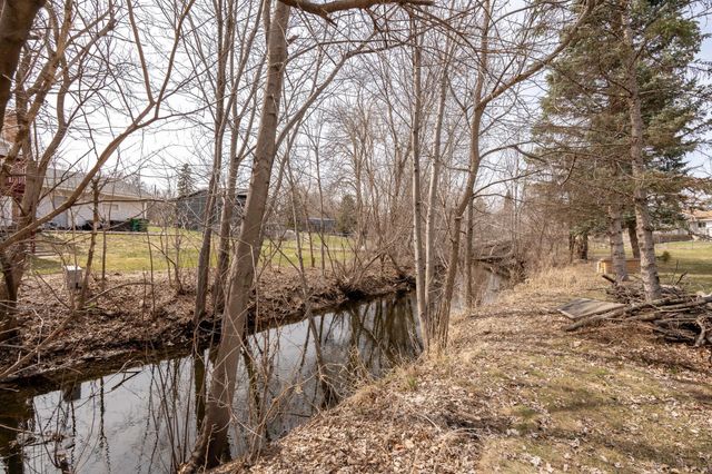 6401 Shingle Creek Drive, Brooklyn Park, MN 55445