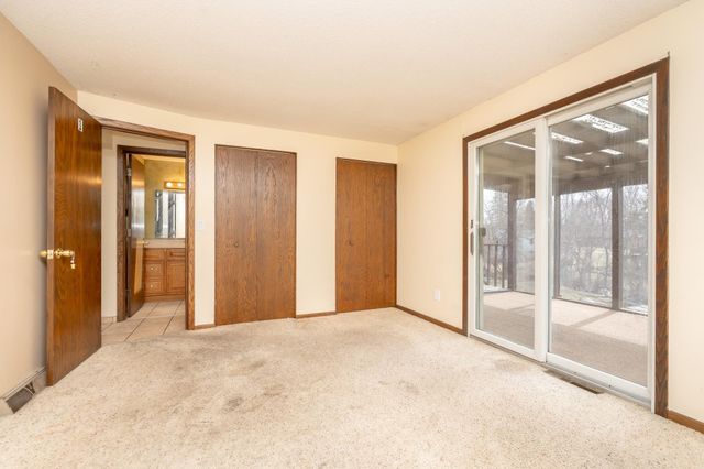 6401 Shingle Creek Drive, Brooklyn Park, MN 55445