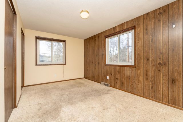 6401 Shingle Creek Drive, Brooklyn Park, MN 55445