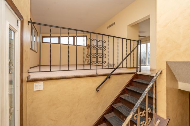 6401 Shingle Creek Drive, Brooklyn Park, MN 55445