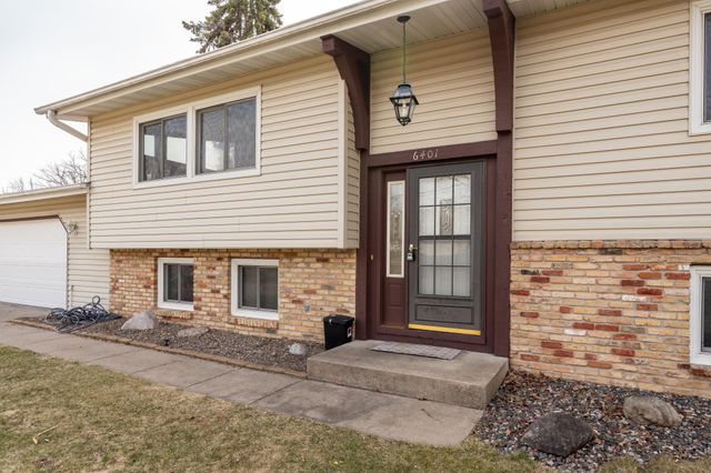 6401 Shingle Creek Drive, Brooklyn Park, MN 55445