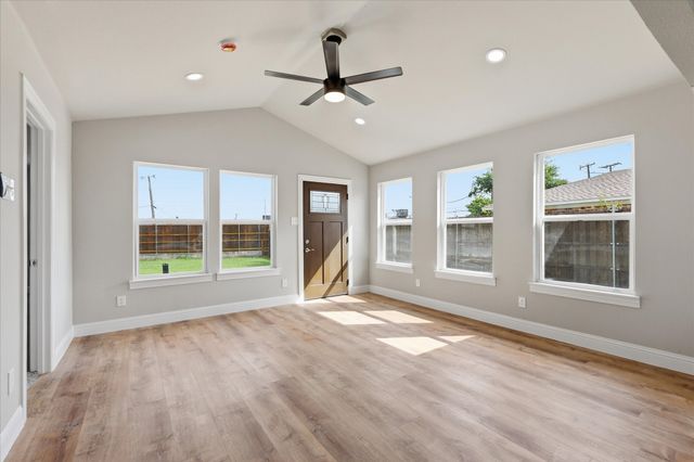 6333 Symphony Lane, Dallas, TX 75227