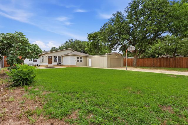 6333 Symphony Lane, Dallas, TX 75227