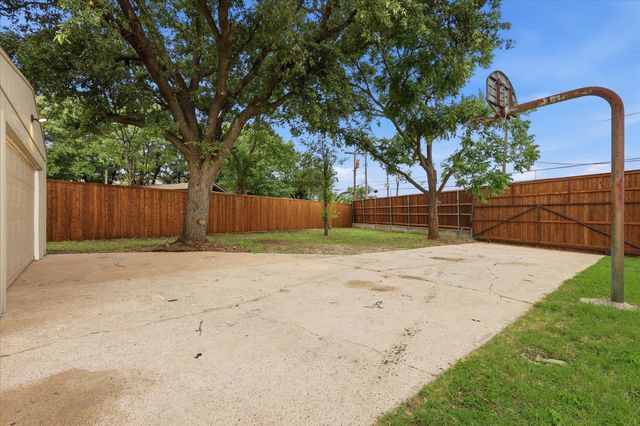 6333 Symphony Lane, Dallas, TX 75227