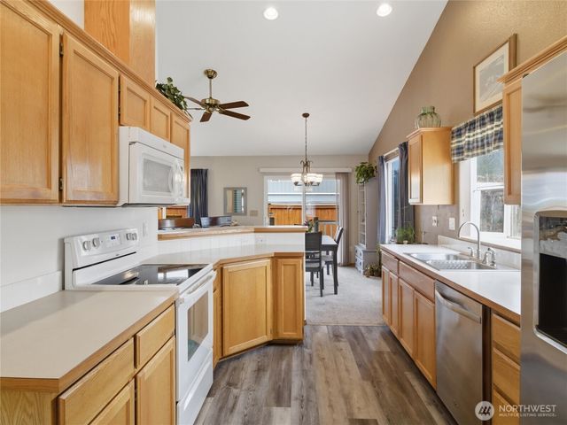 5042 Chambers Creek Loop SE, Olympia, WA 98501