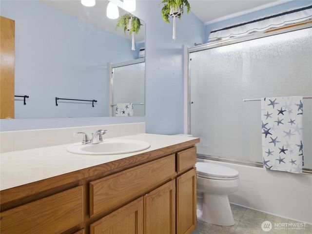 5042 Chambers Creek Loop SE, Olympia, WA 98501