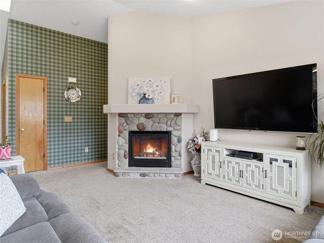 5042 Chambers Creek Loop SE, Olympia, WA 98501