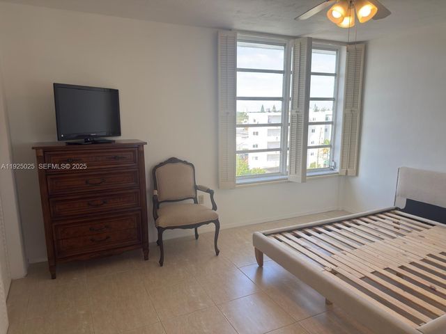 7800 carlyle Ave. 6C, Miami Beach, FL 33141