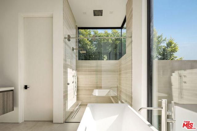 952 N Laurel Avenue, Los Angeles, CA 90046