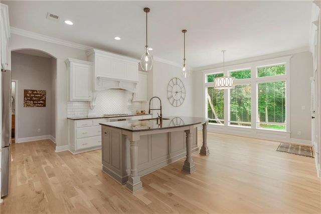 16416 ROSEHILL Street, Overland Park, KS 66221