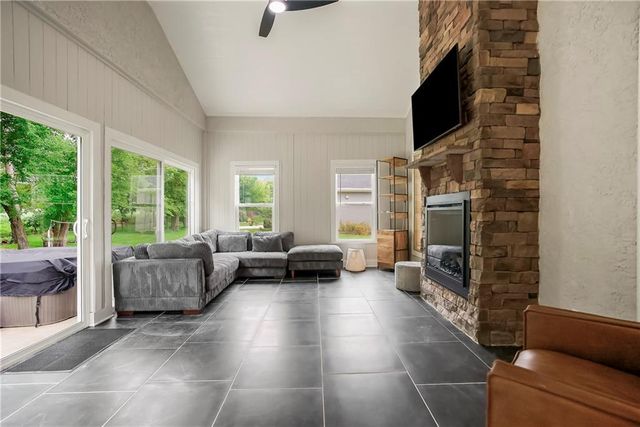 16416 ROSEHILL Street, Overland Park, KS 66221