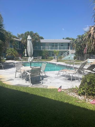 400 Northlake Court 204, North Palm Beach, FL 33408