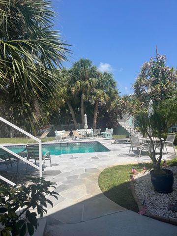 400 Northlake Court 204, North Palm Beach, FL 33408