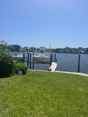 400 Northlake Court 204, North Palm Beach, FL 33408