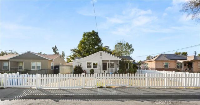 1617 N Gordon Court, Pomona, CA 91768