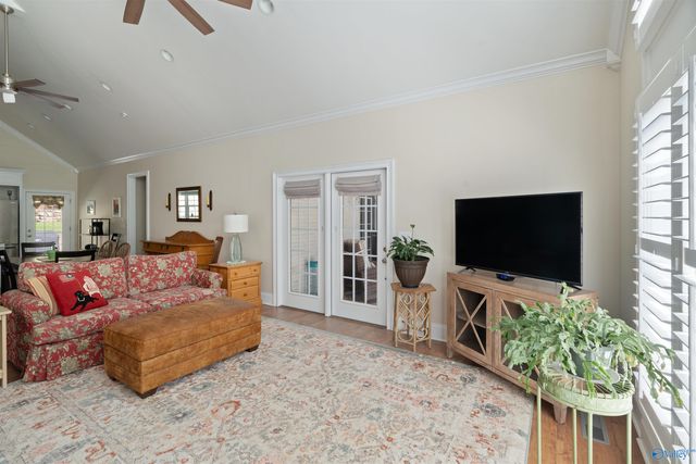 1829 Forest Drive, Guntersville, AL 35976