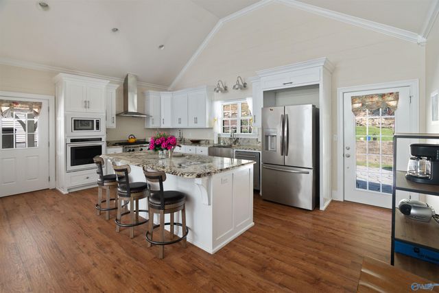 1829 Forest Drive, Guntersville, AL 35976