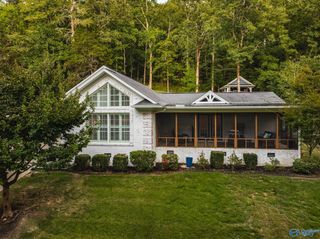 1829 Forest Drive, Guntersville, AL 35976