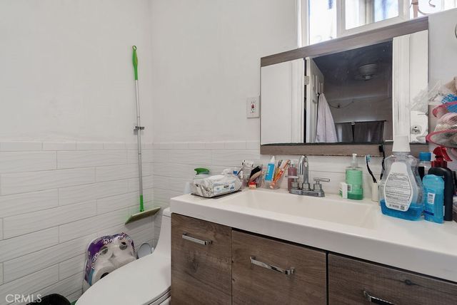7032 Somerset, Paramount, CA 90723