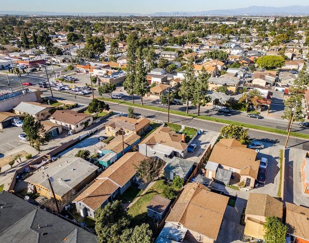 7032 Somerset, Paramount, CA 90723