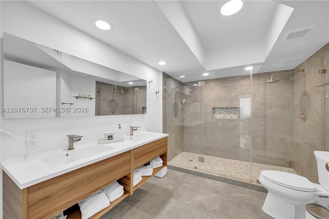 16425 Collins Ave 712, Sunny Isles Beach, FL 33160