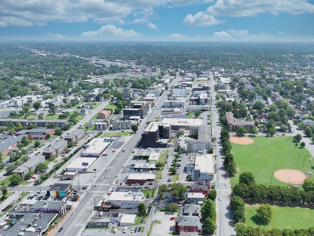 110 N 9th St, Nashville, TN 37206