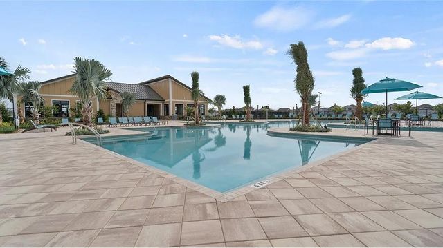 2085 LASSO LOOP, Eagle Lake, FL 33839