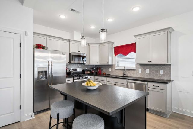 234 Glade Dr, Mount Juliet, TN 37122