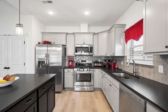 234 Glade Dr, Mount Juliet, TN 37122