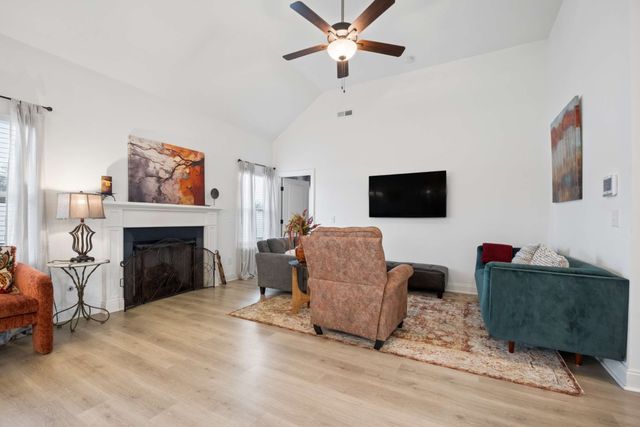 234 Glade Dr, Mount Juliet, TN 37122