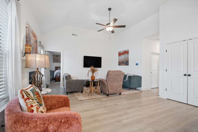 234 Glade Dr, Mount Juliet, TN 37122