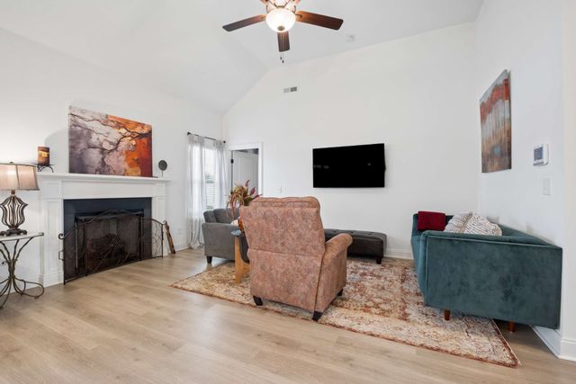 234 Glade Dr, Mount Juliet, TN 37122