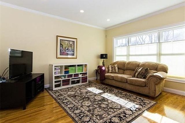 58 Prospect St 58, Newton, MA 02465