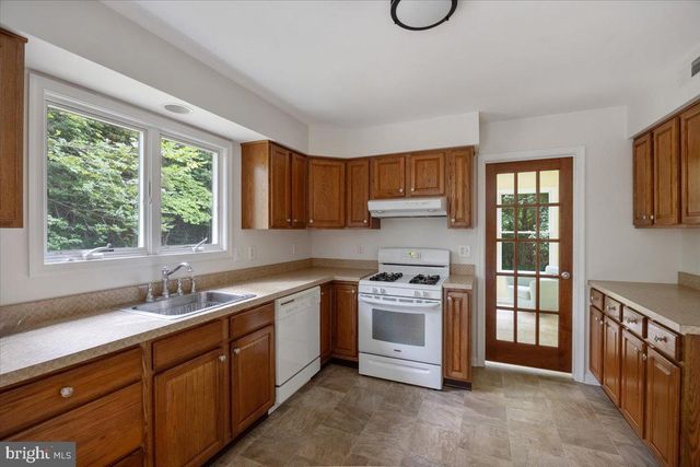 2455 GRANT AVE, Williamstown, NJ 08094