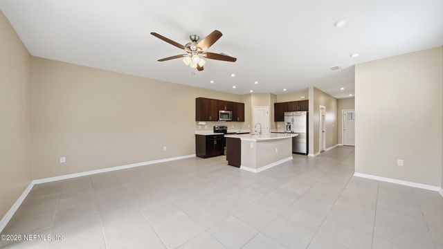 13106 ANNIES WALK Drive, Jacksonville, FL 32218