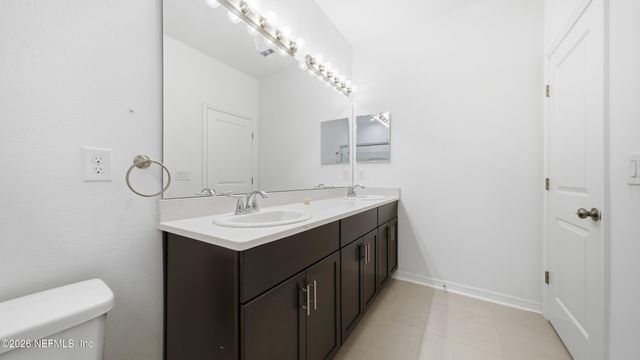 13106 ANNIES WALK Drive, Jacksonville, FL 32218