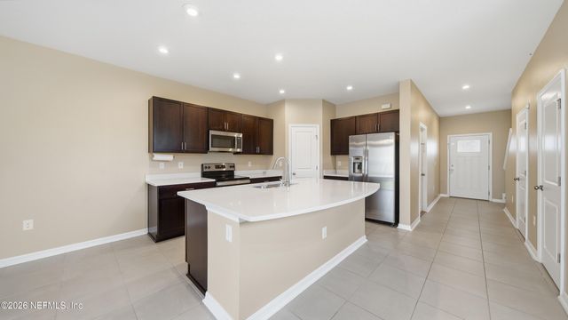 13106 ANNIES WALK Drive, Jacksonville, FL 32218