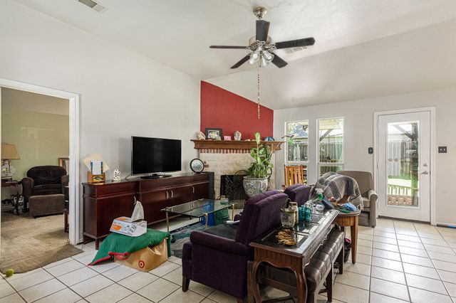 4108 Menzer Road, Fort Worth, TX 76103