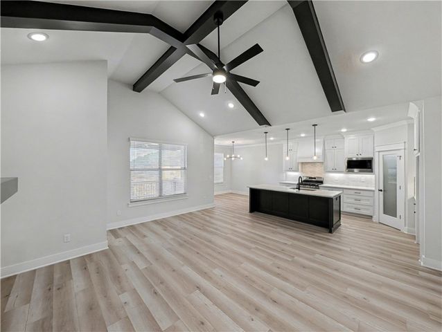 7842 Scenic Valley Avenue, Springdale, AR 72762