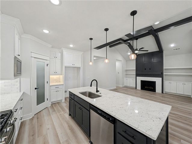 7842 Scenic Valley Avenue, Springdale, AR 72762