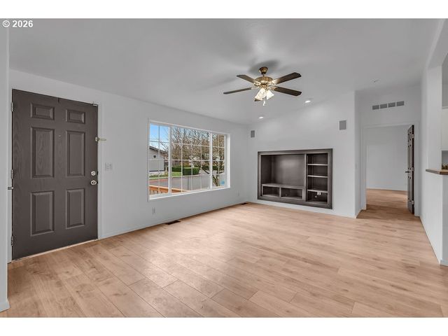 15174 Se 122ND Ave 87, Clackamas, OR 97015