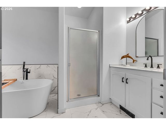 15174 Se 122ND Ave 87, Clackamas, OR 97015