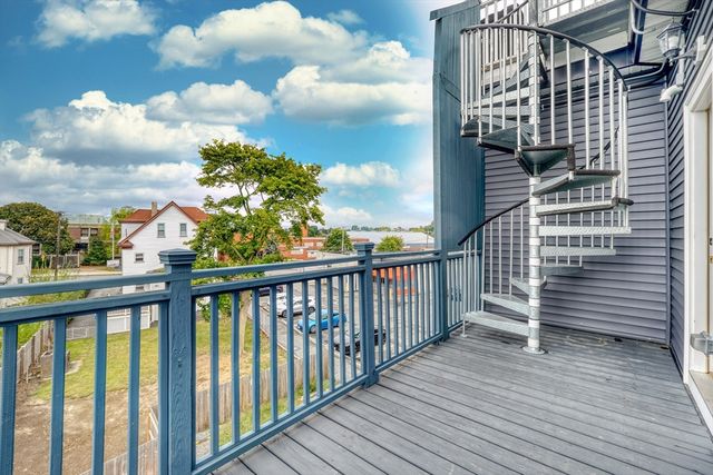 35 Somerset Ave. 6, Winthrop, MA 02152